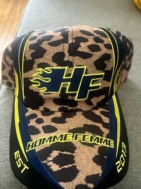 Homme Femme Leopard Print Baseball Cap with Neon Yellow Trim